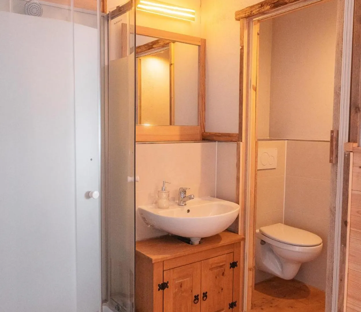 Hostel - Ron'S Guesthouse Oberstdorf 0*,
